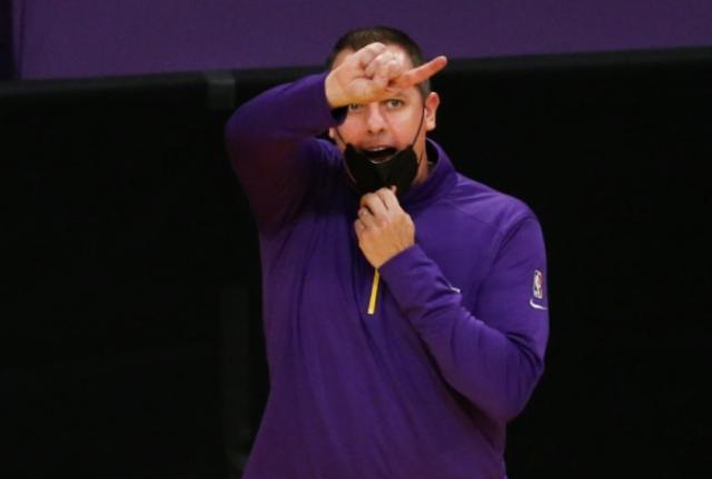 167棋牌中心官网-进攻滞塞内线防守全面崩盘 沃格尔赛后成众矢之的